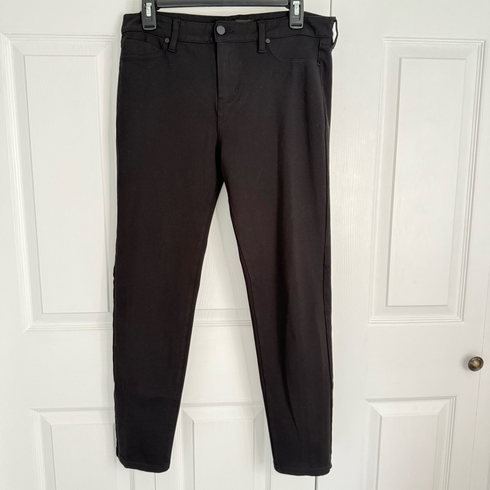 Liverpool Black Madonna Legging size 12/31 Like New stretch Whimsigoth‎